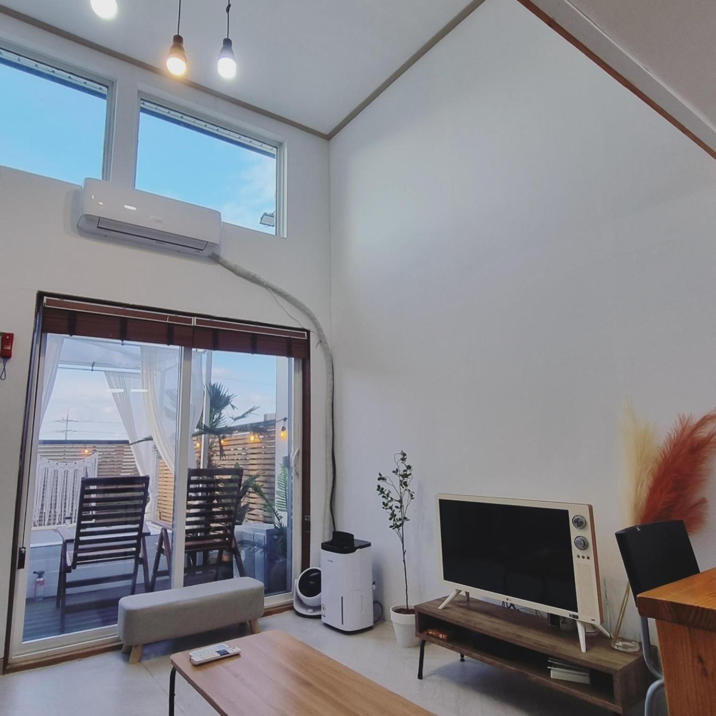 Jeju Hyeun'S Houseヴィラ エクステリア 写真